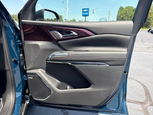New 2027 Chevrolet Traverse RS FWD image 13