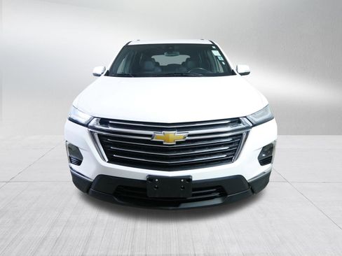 Certified 2022 Chevrolet Traverse LT image 2