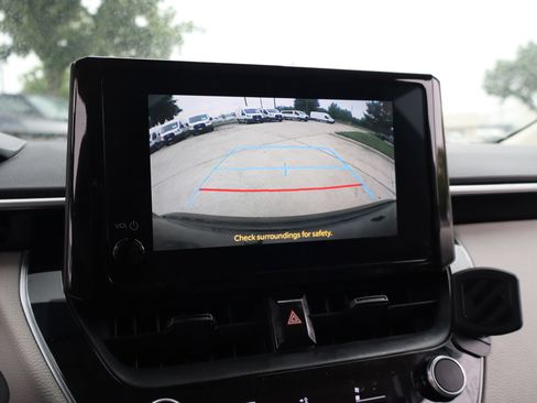 Used 2024 Toyota Corolla LE FWD image 22
