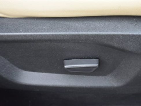 Used 2020 Ford Edge SEL w/ Convenience Package FWD image 13