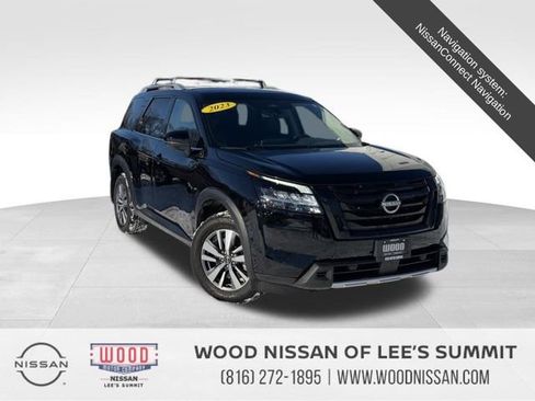 Used 2023 Nissan Pathfinder SL w/ Black Appearance Package image 1