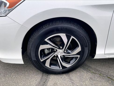 Used 2017 Honda Accord LX image 12