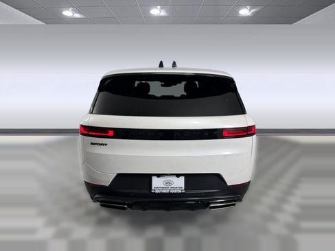 Used 2024 Land Rover Range Rover Sport SE AWD/4WD image 10