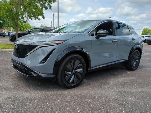 New 2025 Nissan Ariya FWD image 8