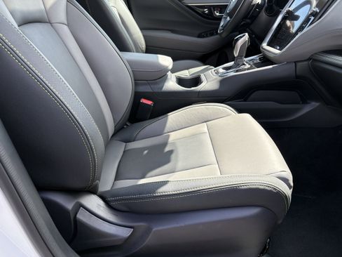 Certified 2025 Subaru Outback Onyx Edition AWD/4WD image 30