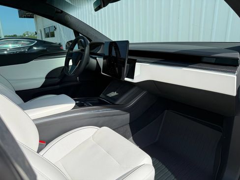 Used 2023 Tesla Model X Plaid AWD/4WD image 17