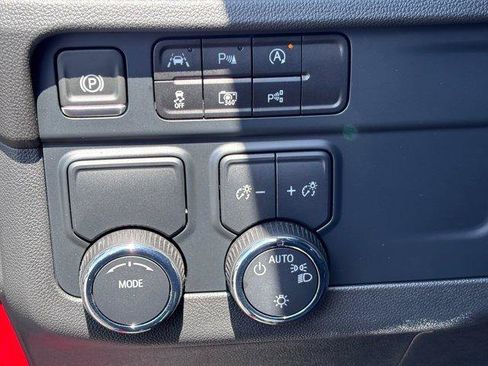 Used 2025 Chevrolet Tahoe LS RWD image 20