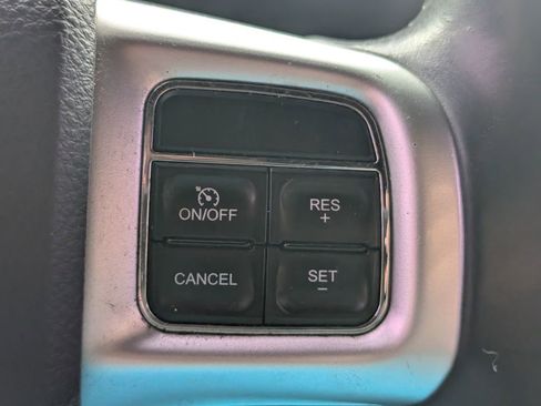 Used 2014 Dodge Challenger R/T image 13