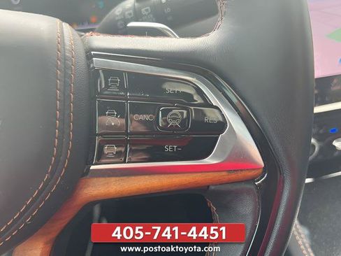 Used 2022 Jeep Grand Cherokee Summit AWD/4WD image 14