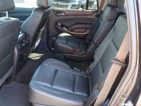 Used 2018 Chevrolet Tahoe LT w/ Luxury Package AWD/4WD image 32