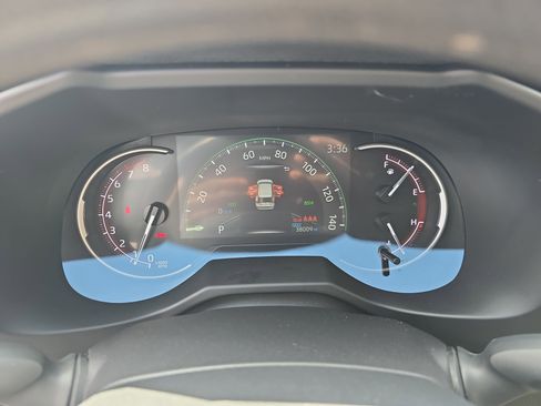 Used 2024 Toyota RAV4 LE FWD image 20