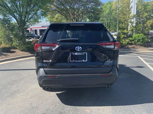 Used 2024 Toyota RAV4 LE image 7