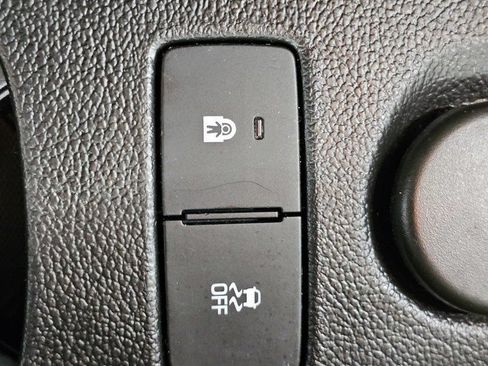 Used 2012 Chevrolet Sonic LS FWD image 20