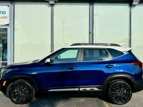 Used 2022 Kia Seltos Nightfall Edition image 2