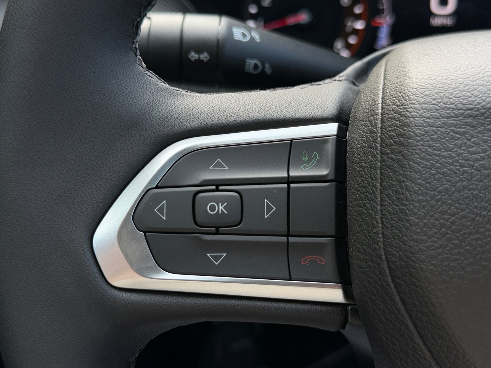 New 2026 Jeep Compass Latitude AWD/4WD image 30