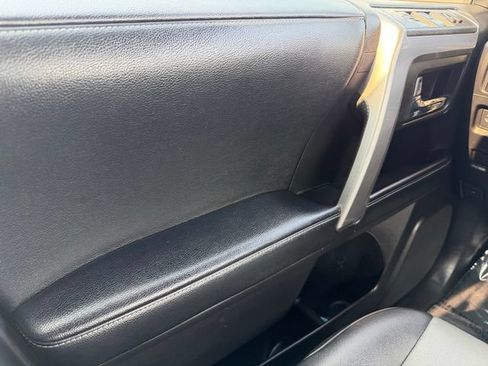 Certified 2021 Toyota 4Runner SR5 Premium AWD/4WD image 32
