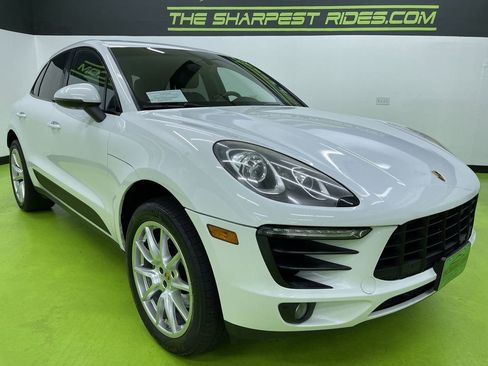 Used 2015 Porsche Macan S w/ Premium Package Plus image 2