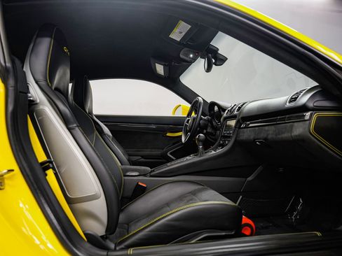 Used 2016 Porsche Cayman GT4 RWD image 28