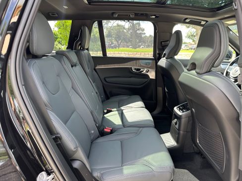 Certified 2024 Volvo XC90 T8 Ultimate image 12