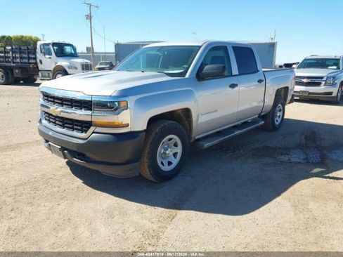 Used 2018 Chevrolet Silverado 1500 W/T w/ Trailering Package AWD/4WD image 2