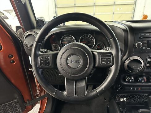 Used 2014 Jeep Wrangler Unlimited Sport w/ Quick Order Package 24S AWD/4WD image 21