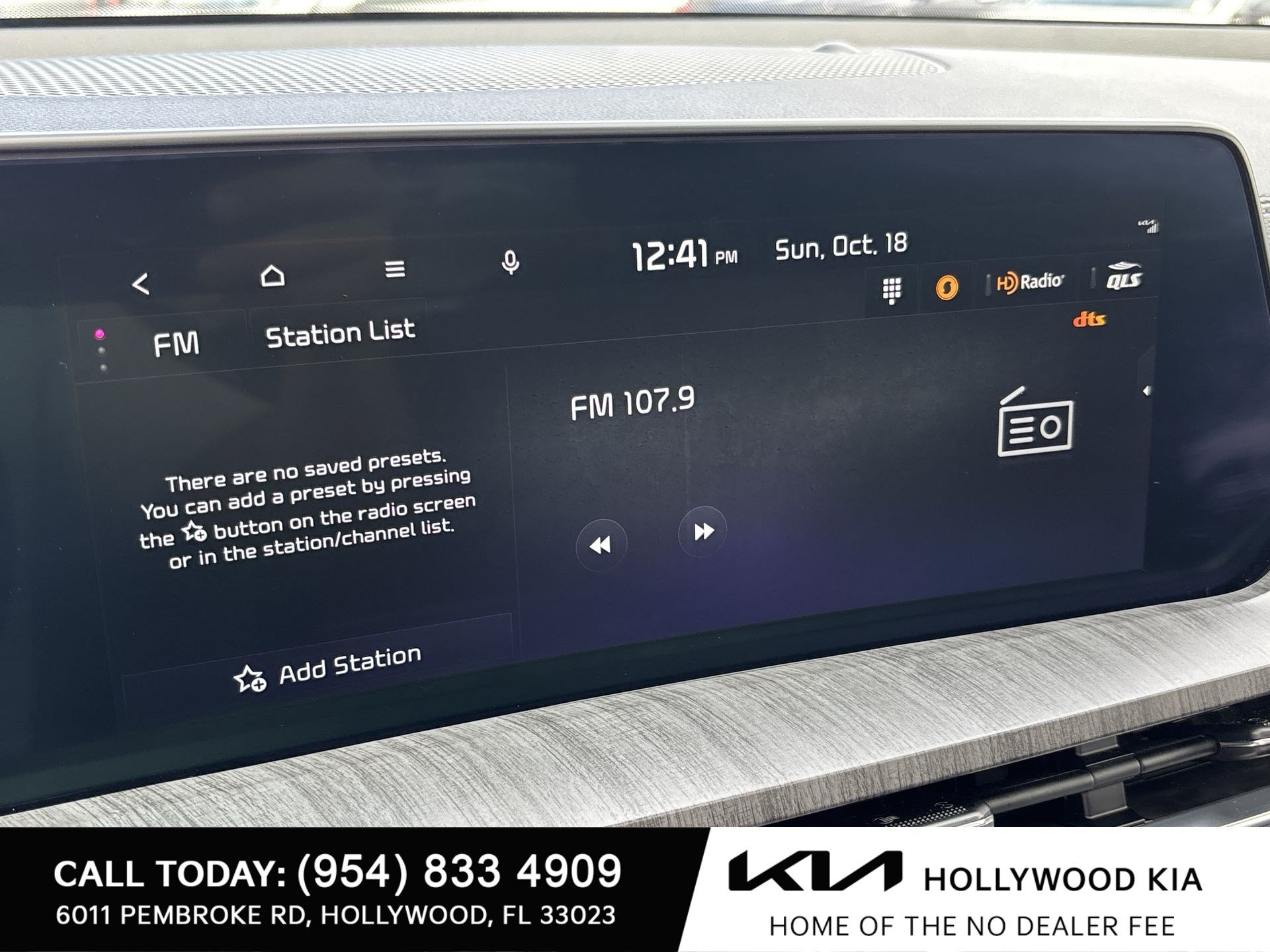 Used 2025 Kia Telluride SX w/ SX Captain's Chair Package AWD/4WD image 12