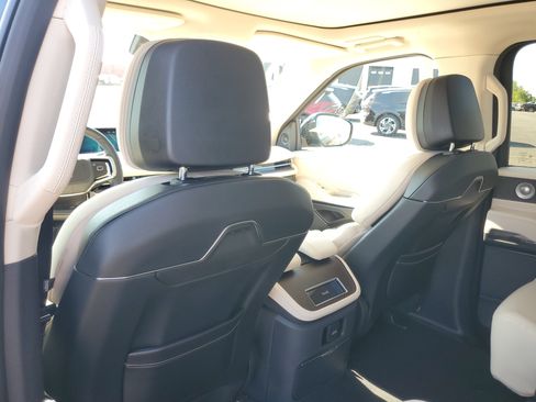 New 2027 Lincoln Navigator Reserve w/ Jet Appearance Package AWD/4WD image 27