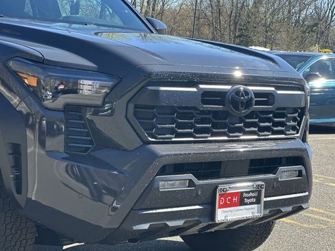 New 2026 Toyota Tacoma TRD Off-Road AWD/4WD image 11