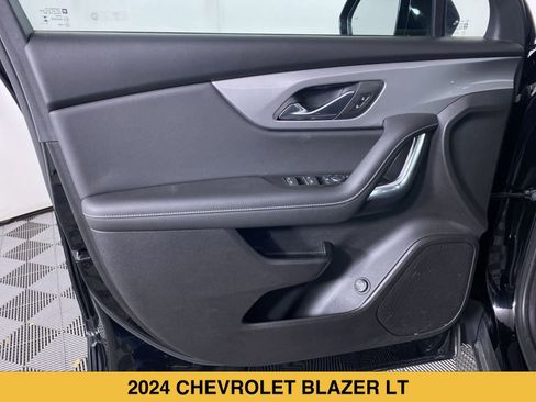 Certified 2024 Chevrolet Blazer LT w/ Convenience Package FWD image 11