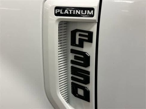 Used 2022 Ford F350 Platinum w/ FX4 Off-Road Package image 23