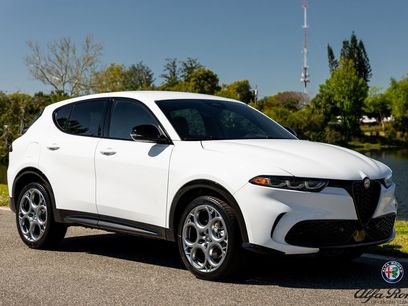 New 2025 Alfa Romeo Tonale w/ Premium Package