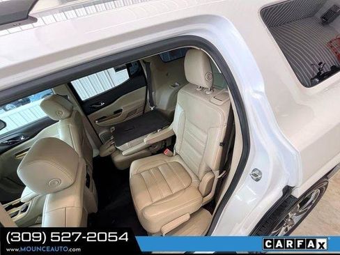 Used 2018 GMC Acadia Denali w/ Technology Package AWD/4WD image 11