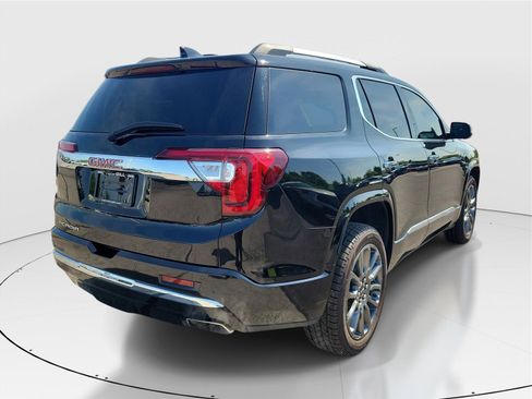 Used 2023 GMC Acadia Denali w/ Black Diamond Edition FWD image 4