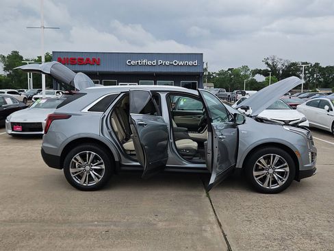 Used 2024 Cadillac XT5 Premium Luxury FWD image 12