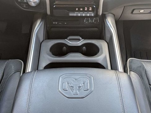 Used 2019 RAM 1500 Laramie AWD/4WD image 19
