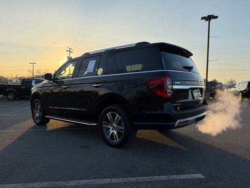Used 2023 Ford Expedition Limited image 5