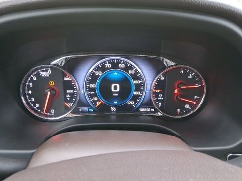 Used 2018 GMC Acadia Denali image 23