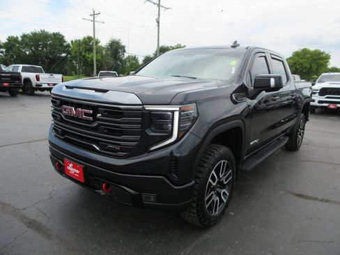 Certified 2022 GMC Sierra 1500 AT4 w/ AT4 Preferred Package AWD/4WD image 14