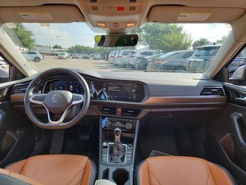 Used 2024 Volkswagen Jetta SEL FWD image 18