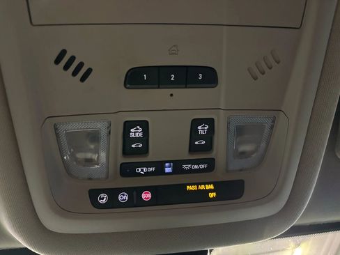 Used 2018 GMC Acadia Denali image 48