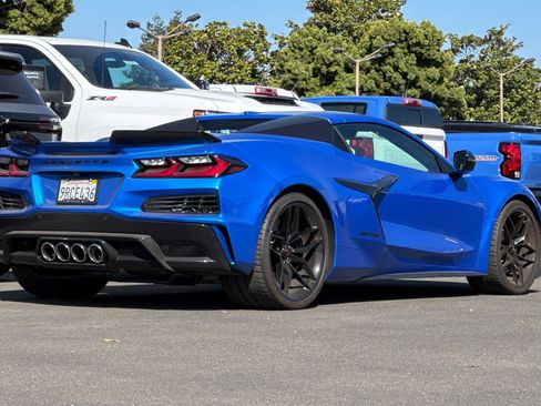 Used 2025 Chevrolet Corvette Z06 w/ Stealth Interior Trim Package image 4
