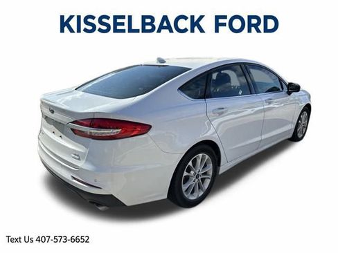 Used 2020 Ford Fusion SE image 4