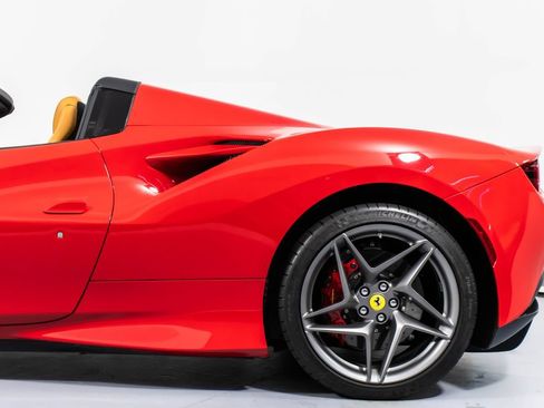 Certified 2023 Ferrari F8 Tributo RWD image 27