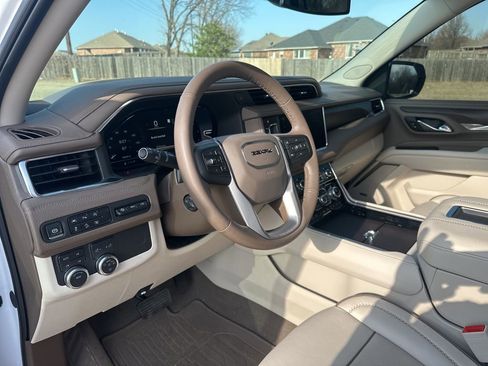 Certified 2024 GMC Yukon Denali image 7