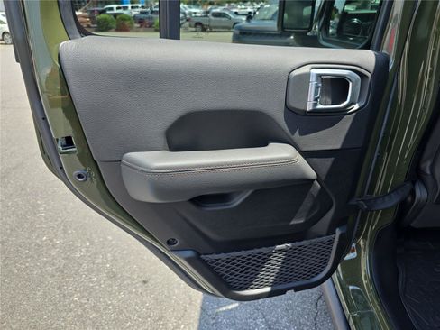 Used 2023 Jeep Wrangler Unlimited Rubicon 392 AWD/4WD image 13