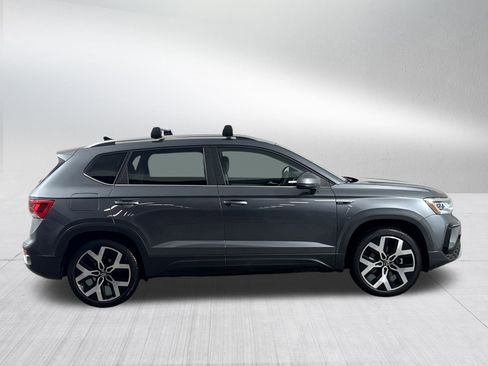 Used 2023 Volkswagen Taos SEL image 8