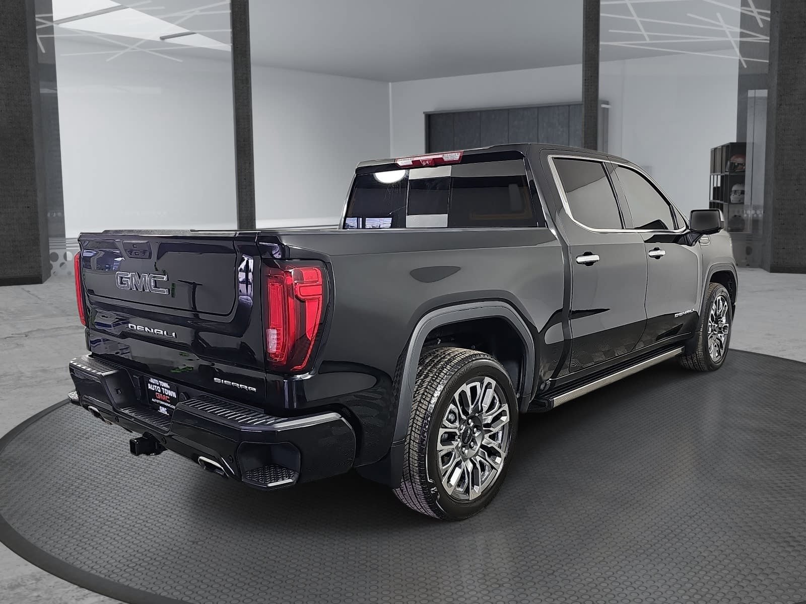 Used 2025 GMC Sierra 1500 Denali Ultimate AWD/4WD image 5