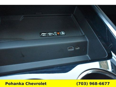 Used 2025 Chevrolet Tahoe Z71 AWD/4WD image 17