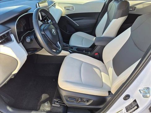 Used 2024 Toyota Corolla Cross XLE w/ Convenience Package FWD image 16