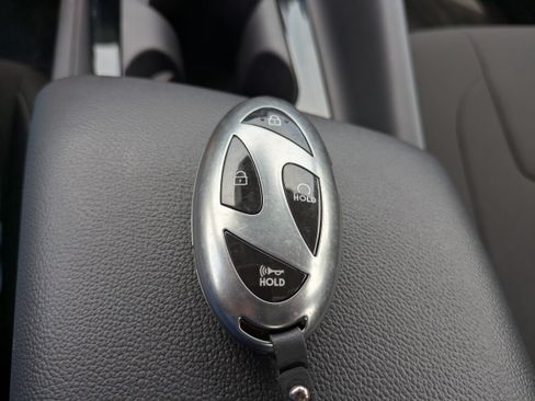 Certified 2024 Hyundai Elantra Blue FWD image 28